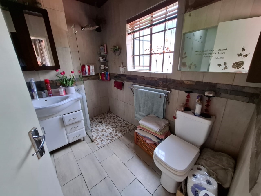 4 Bedroom Property for Sale in Florauna Gauteng