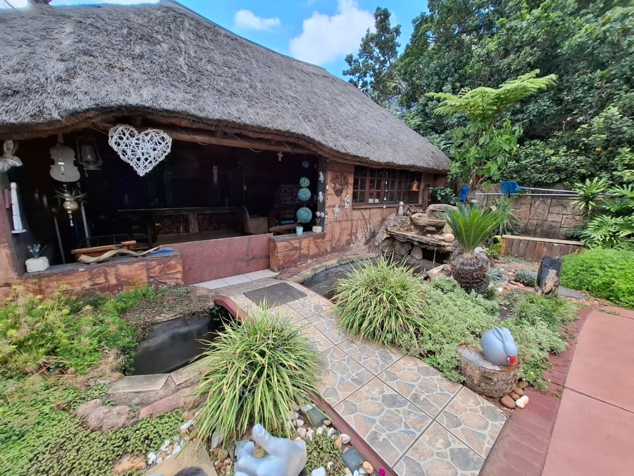 4 Bedroom Property for Sale in Florauna Gauteng