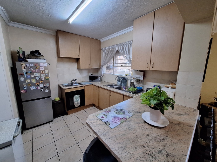 3 Bedroom Property for Sale in Heuwelsig Estate Gauteng