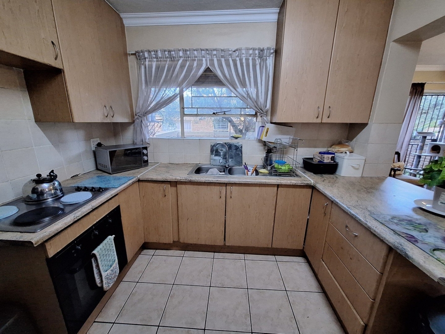 3 Bedroom Property for Sale in Heuwelsig Estate Gauteng