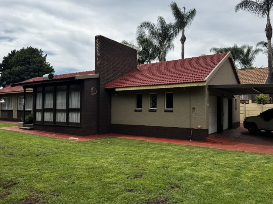 4 Bedroom Property for Sale in Allen Grove Gauteng