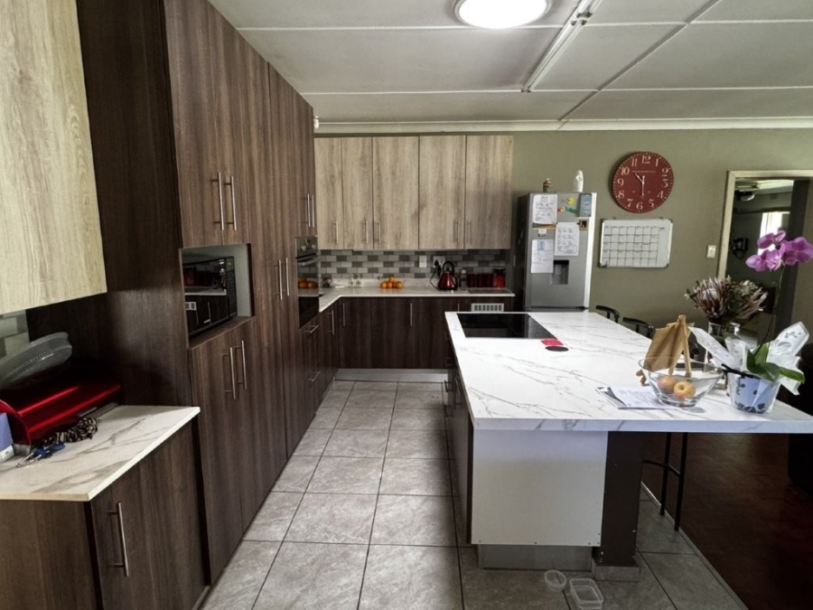 4 Bedroom Property for Sale in Allen Grove Gauteng