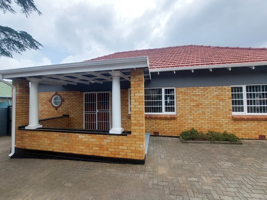 To Let commercial Property for Rent in Greenside Gauteng