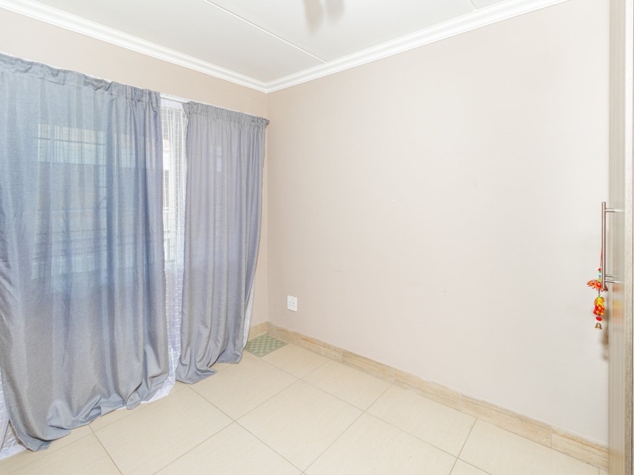 2 Bedroom Property for Sale in Pretoria North Gauteng
