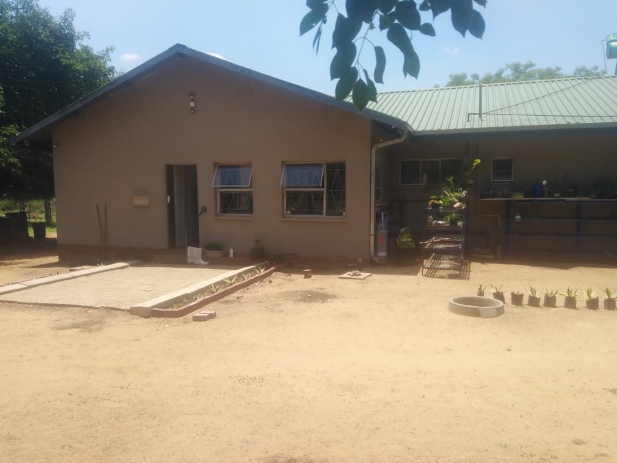 Commercial Property for Sale in Kromdraai Gauteng