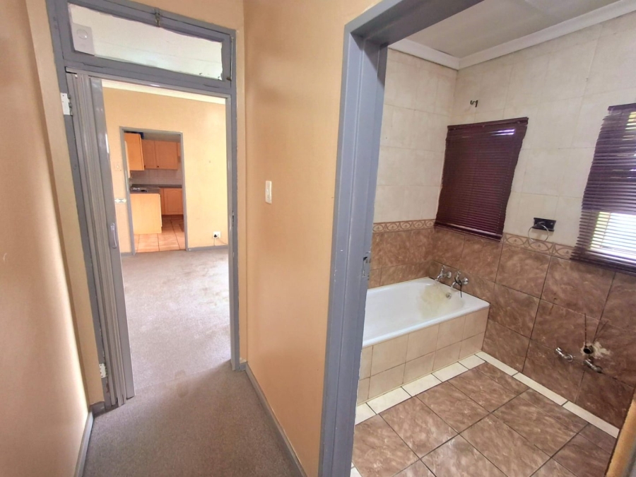 3 Bedroom Property for Sale in Vanderbijlpark SE 6 Gauteng