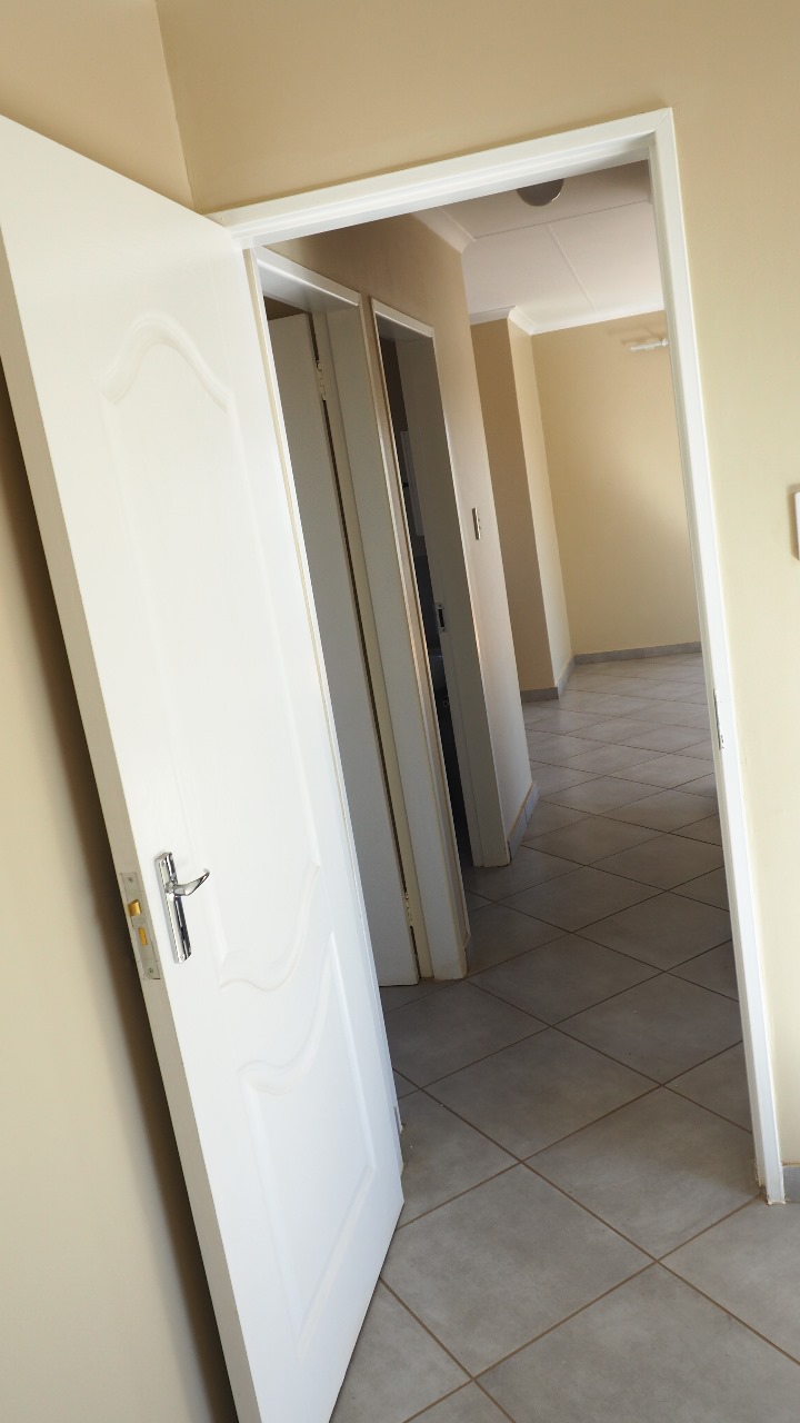 3 Bedroom Property for Sale in Windmill Park Gauteng