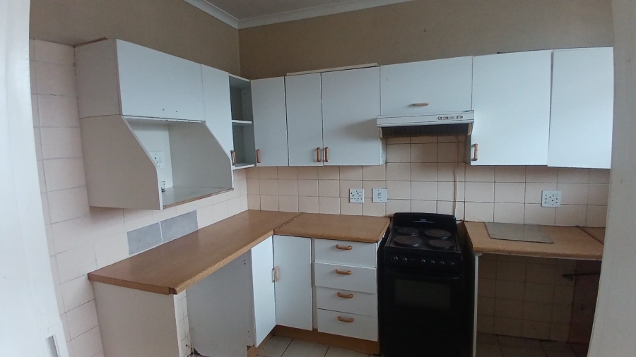 To Let 2 Bedroom Property for Rent in Bedford Gardens Gauteng