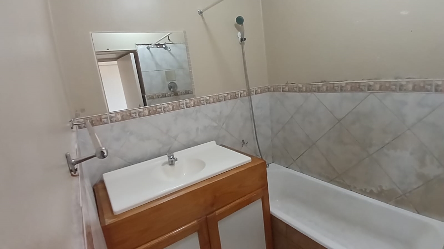 To Let 2 Bedroom Property for Rent in Bedford Gardens Gauteng
