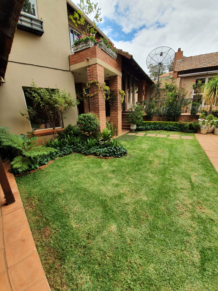 4 Bedroom Property for Sale in Waterkloof Ridge Gauteng