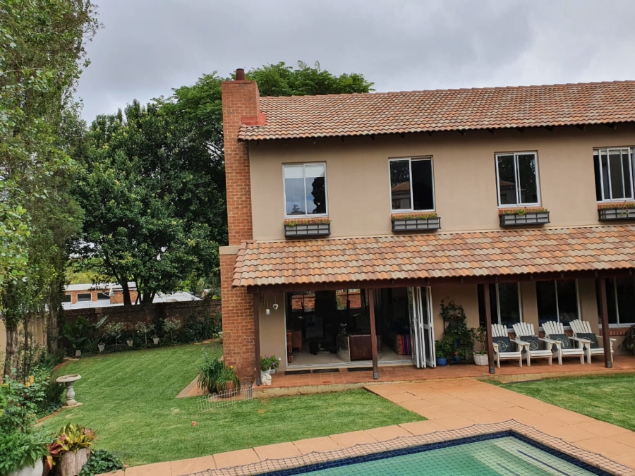 4 Bedroom Property for Sale in Waterkloof Ridge Gauteng