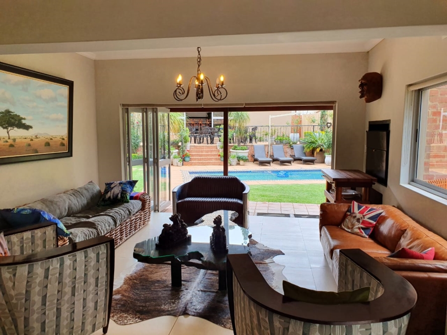 4 Bedroom Property for Sale in Waterkloof Ridge Gauteng