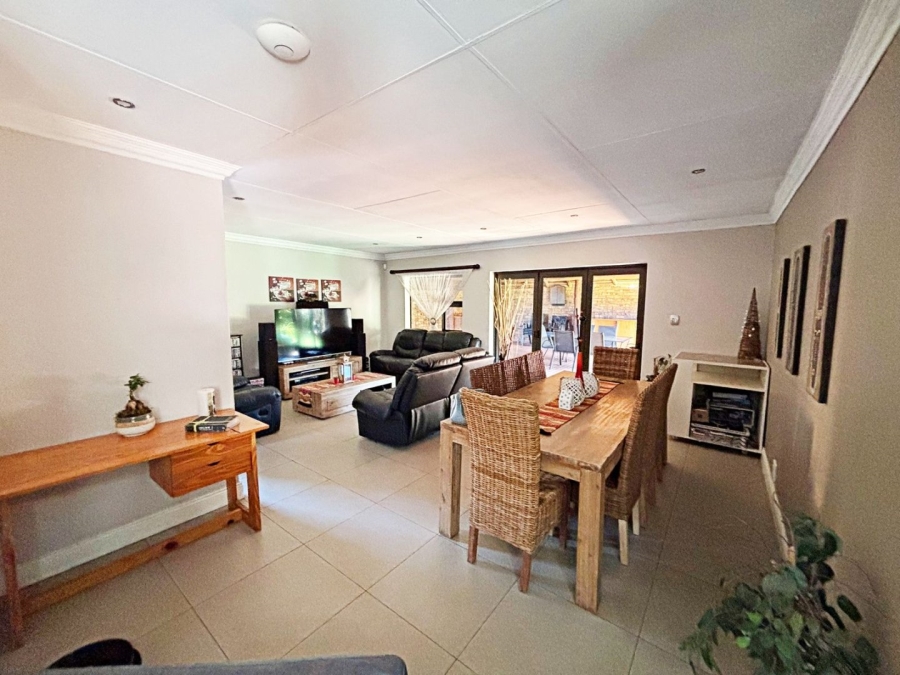 3 Bedroom Property for Sale in Eldoraigne Gauteng