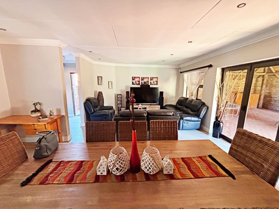 3 Bedroom Property for Sale in Eldoraigne Gauteng