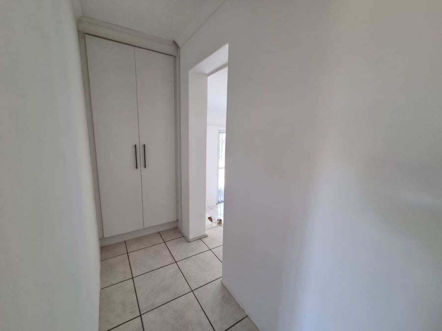 To Let 2 Bedroom Property for Rent in Vaaloewer Gauteng