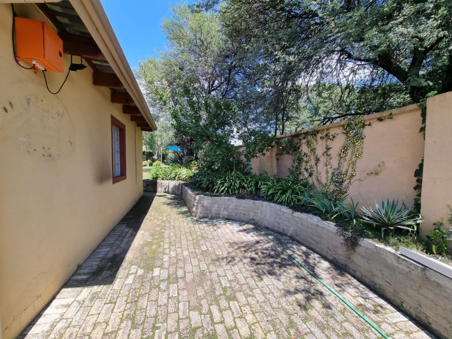 To Let 2 Bedroom Property for Rent in Vaaloewer Gauteng