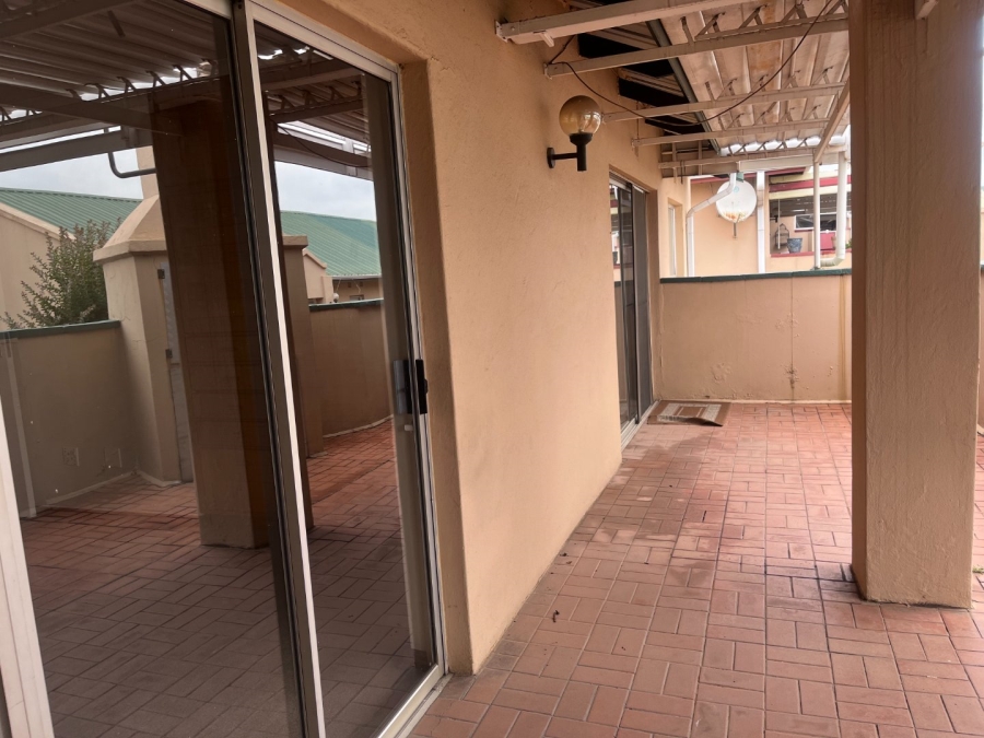 2 Bedroom Property for Sale in Terenure Gauteng