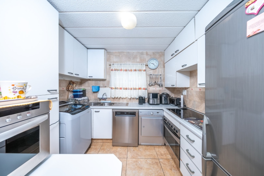 2 Bedroom Property for Sale in Eden Glen Gauteng