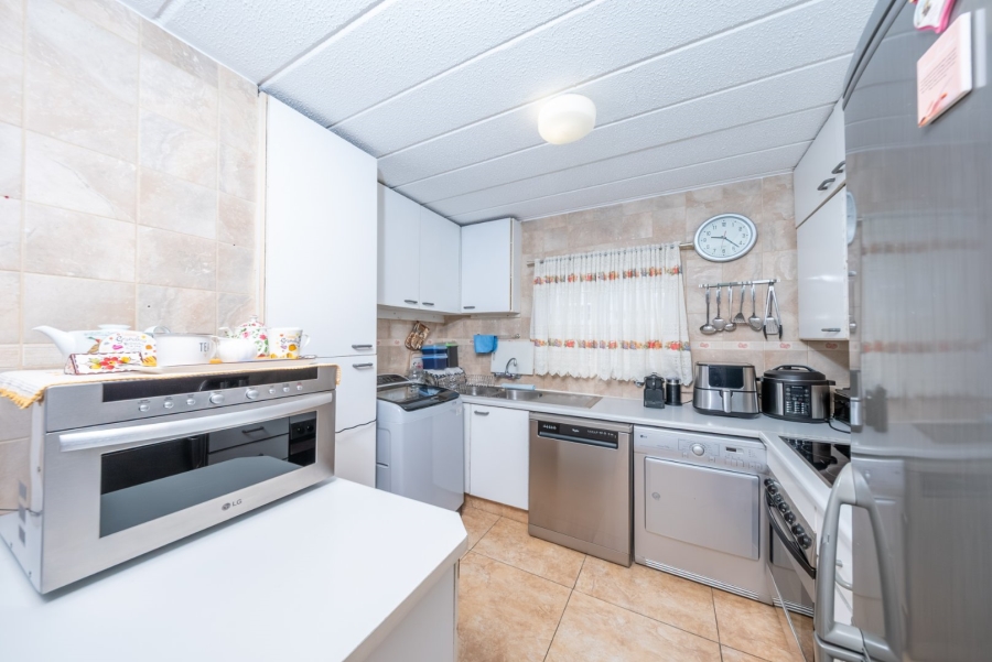 2 Bedroom Property for Sale in Eden Glen Gauteng