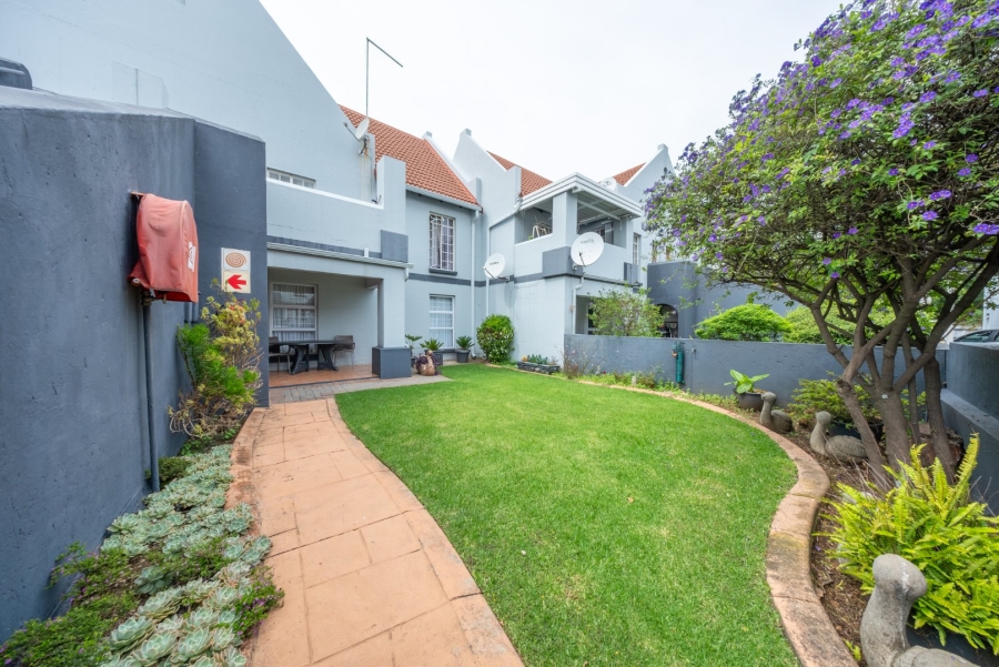 2 Bedroom Property for Sale in Eden Glen Gauteng