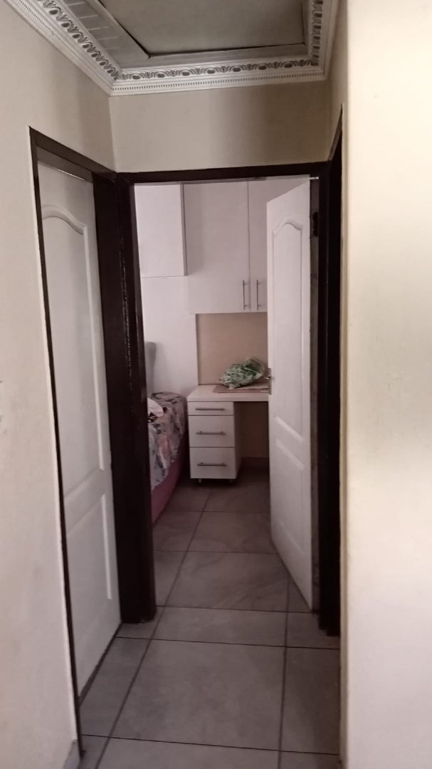 7 Bedroom Property for Sale in Tembisa Central Gauteng