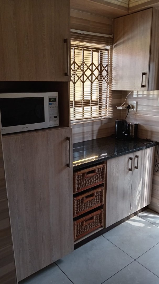 7 Bedroom Property for Sale in Tembisa Central Gauteng