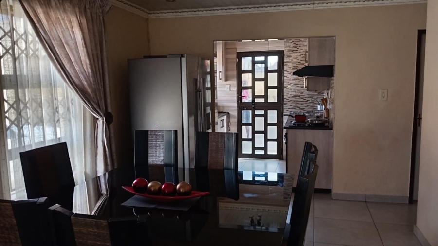 7 Bedroom Property for Sale in Tembisa Central Gauteng