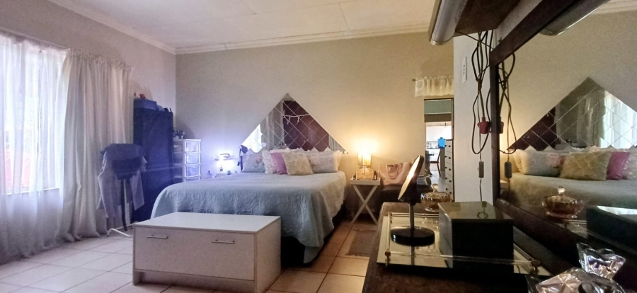 4 Bedroom Property for Sale in Marlands Gauteng