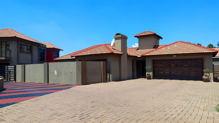 3 Bedroom Property for Sale in Vanderbijlpark SW 5 Gauteng