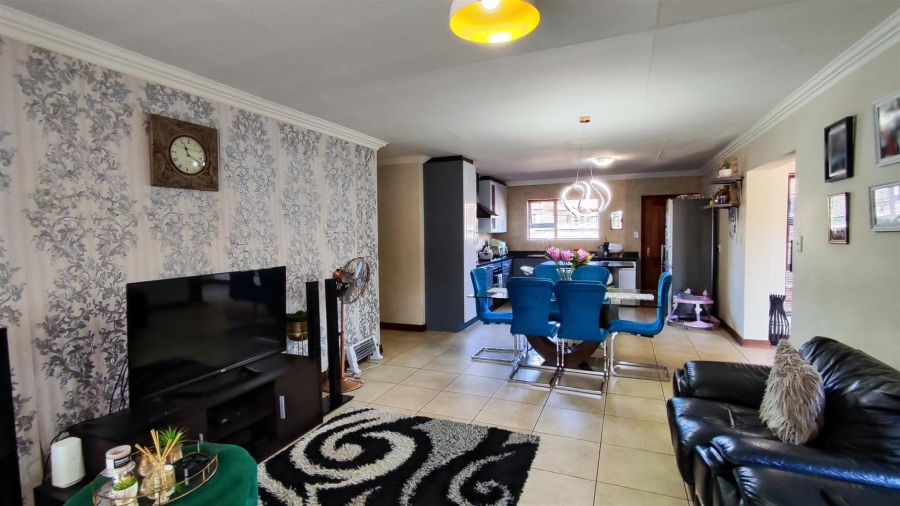 3 Bedroom Property for Sale in Vanderbijlpark SW 5 Gauteng