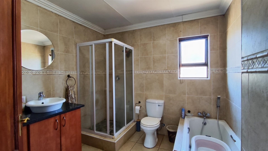 3 Bedroom Property for Sale in Vanderbijlpark SW 5 Gauteng