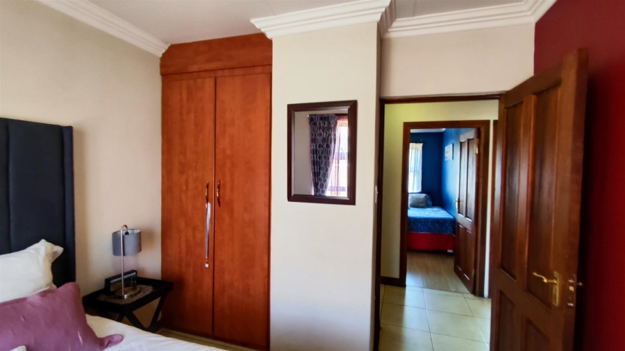 3 Bedroom Property for Sale in Vanderbijlpark SW 5 Gauteng