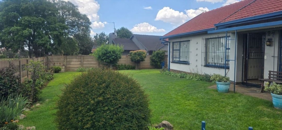 5 Bedroom Property for Sale in Croydon Gauteng