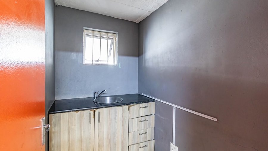 Commercial Property for Sale in Spartan Gauteng