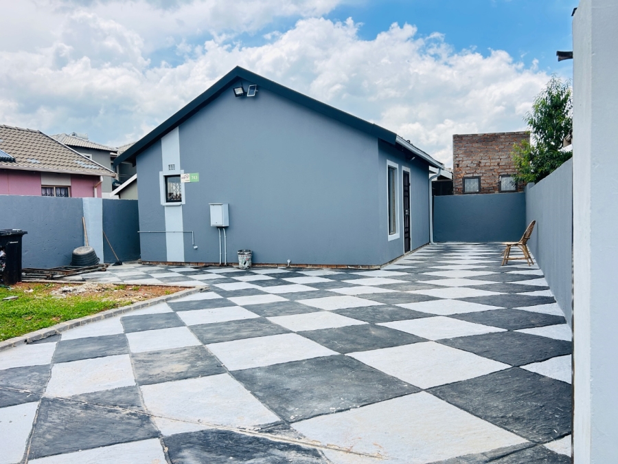 2 Bedroom Property for Sale in Sky City Gauteng