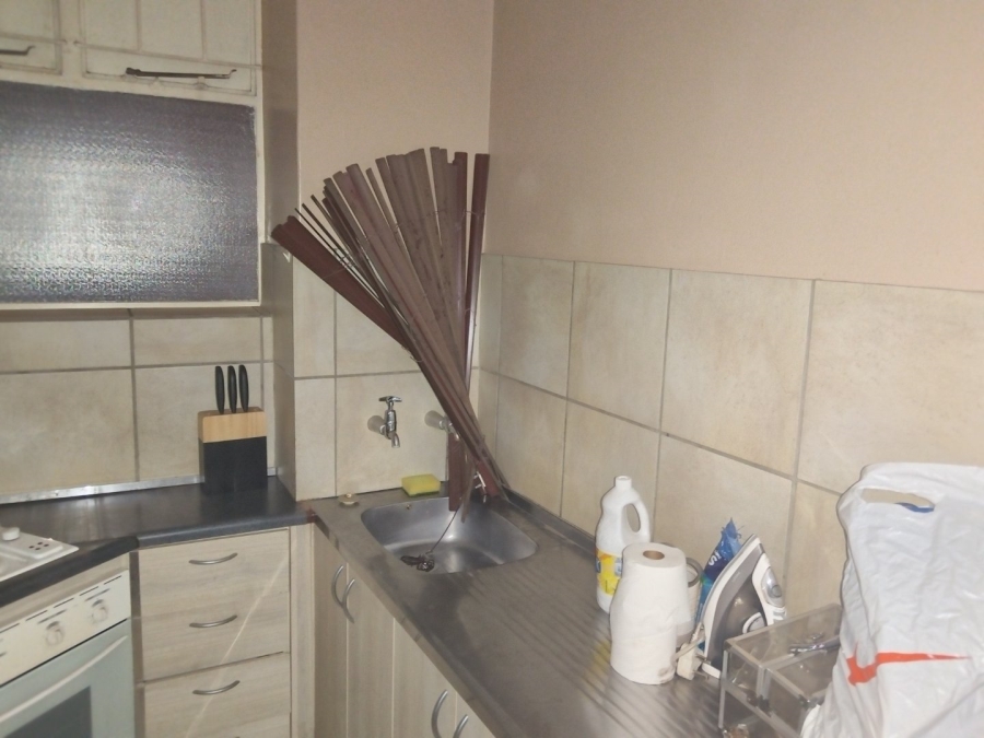 To Let 2 Bedroom Property for Rent in Gezina Gauteng