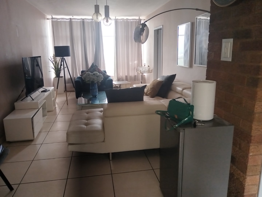To Let 2 Bedroom Property for Rent in Gezina Gauteng