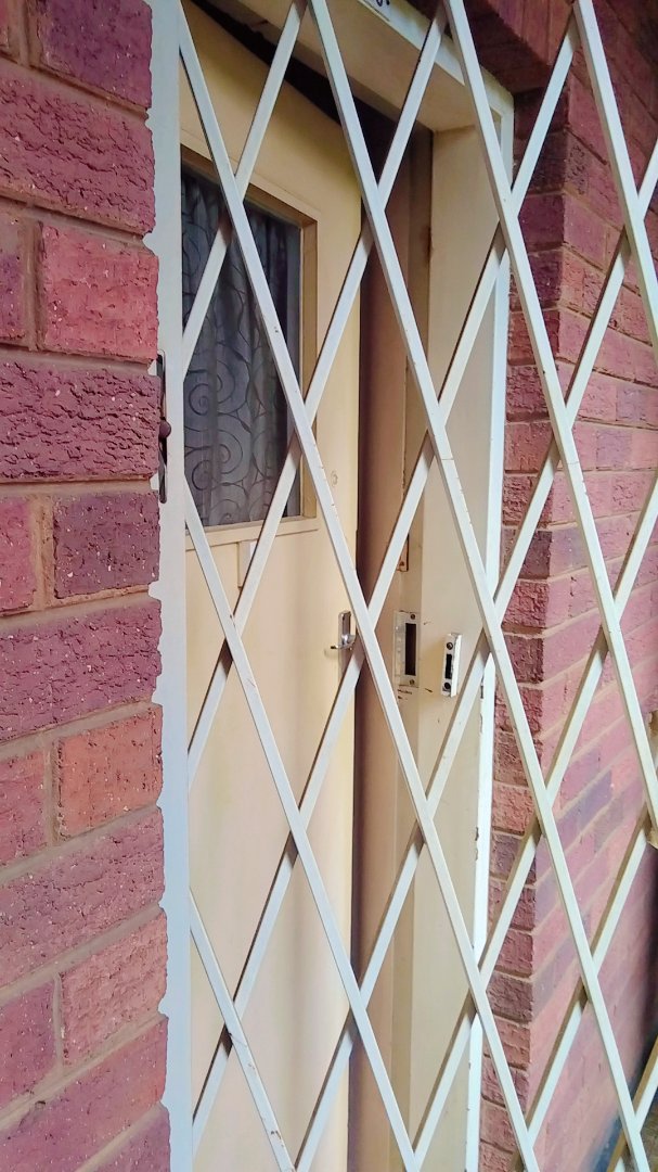 To Let 2 Bedroom Property for Rent in Gezina Gauteng