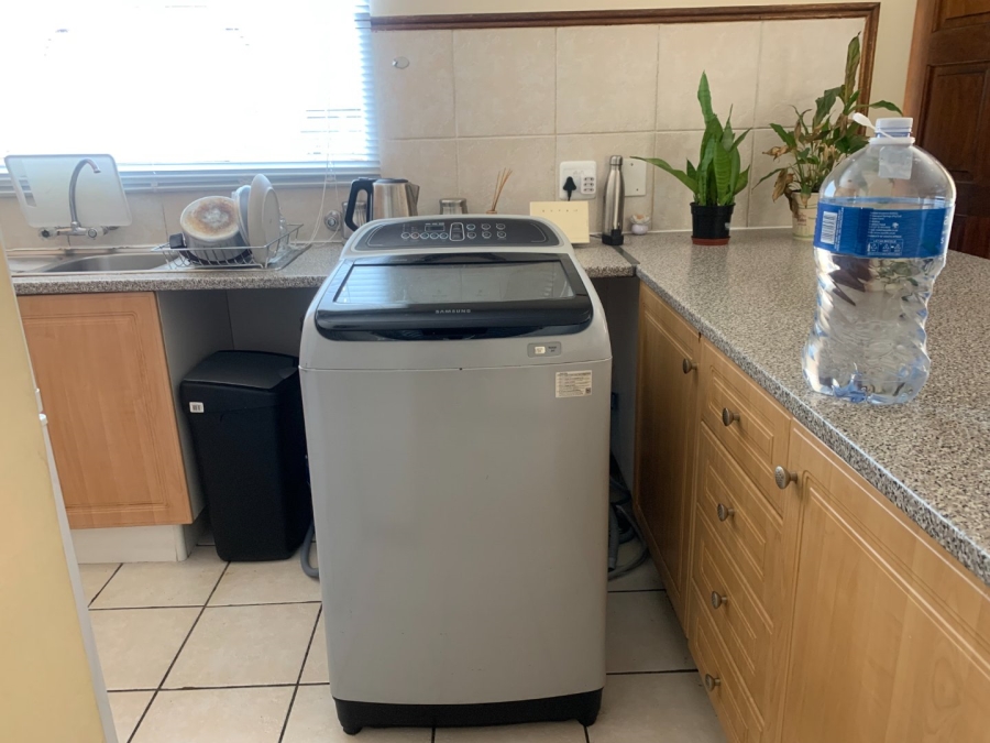 To Let 2 Bedroom Property for Rent in Monavoni Gauteng