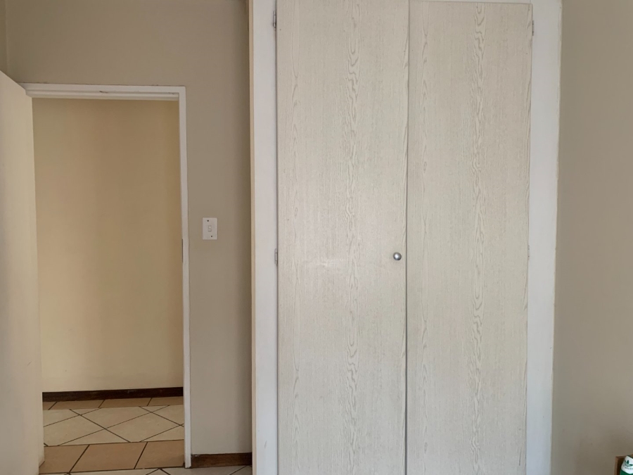 To Let 2 Bedroom Property for Rent in Monavoni Gauteng