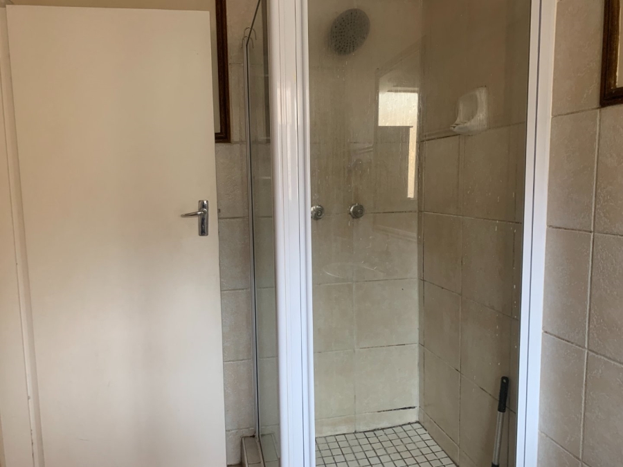 To Let 2 Bedroom Property for Rent in Monavoni Gauteng