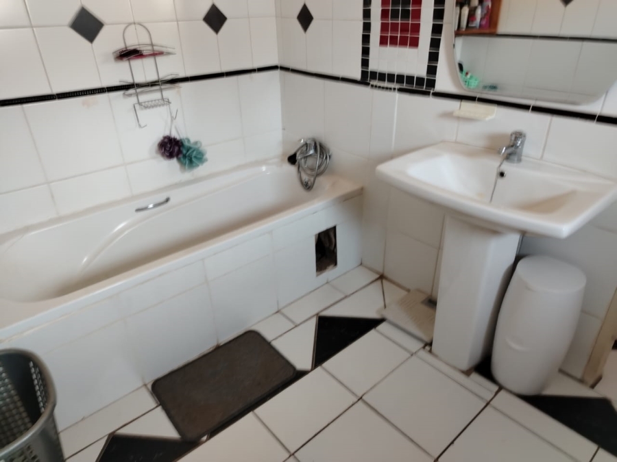 4 Bedroom Property for Sale in Doornpoort Gauteng