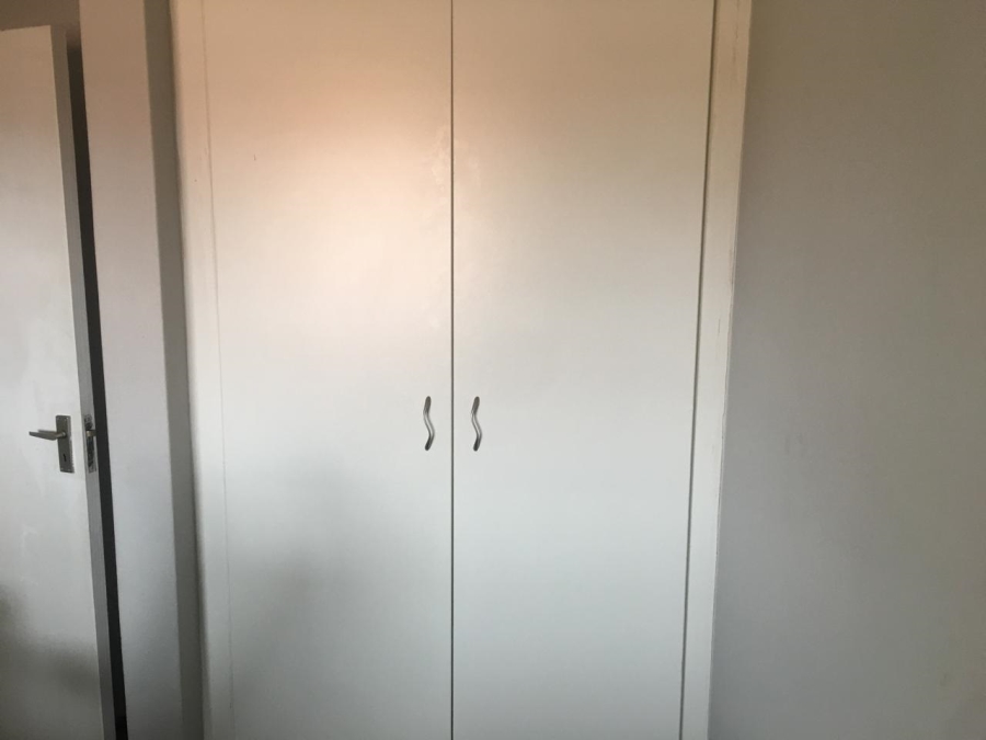 To Let 2 Bedroom Property for Rent in Aeroton Gauteng