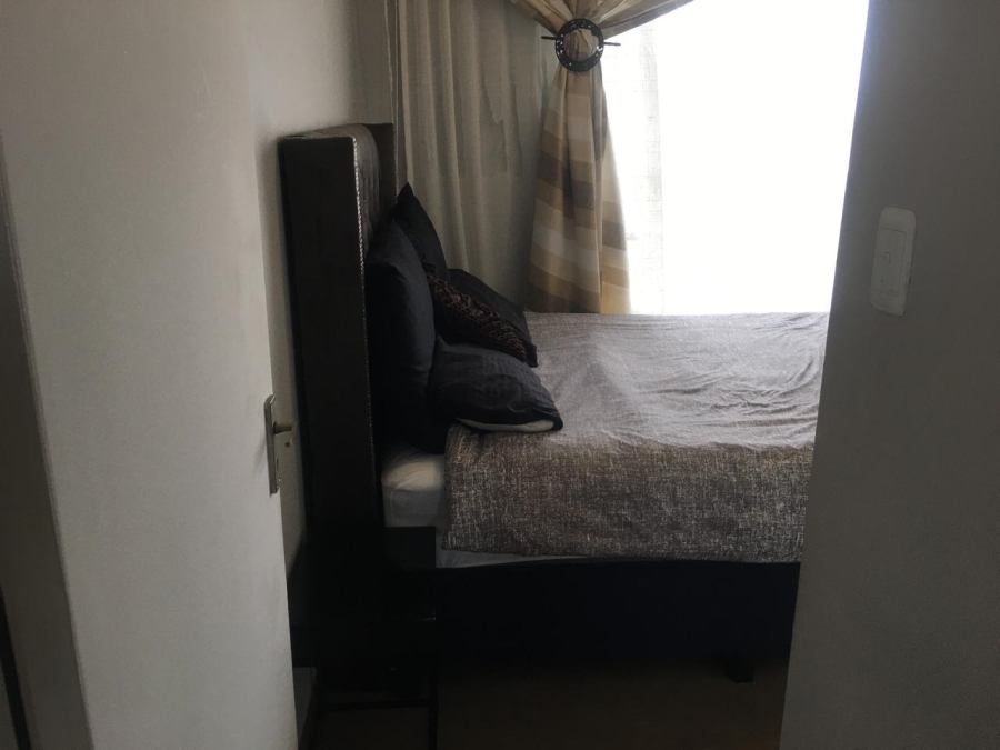 To Let 2 Bedroom Property for Rent in Aeroton Gauteng