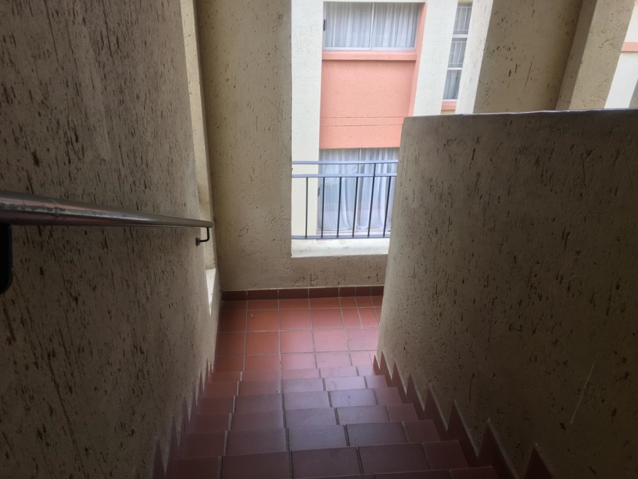To Let 2 Bedroom Property for Rent in Aeroton Gauteng