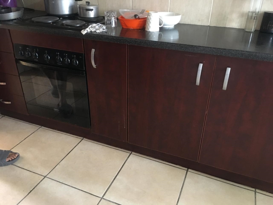 To Let 2 Bedroom Property for Rent in Aeroton Gauteng