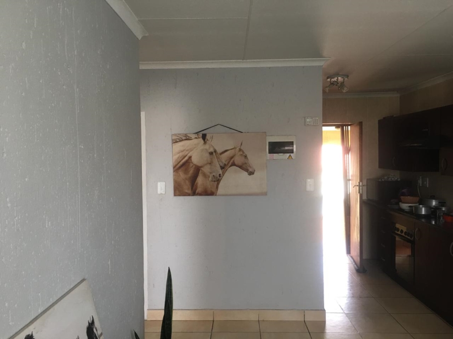 To Let 2 Bedroom Property for Rent in Aeroton Gauteng