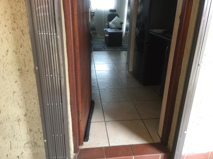 To Let 2 Bedroom Property for Rent in Aeroton Gauteng