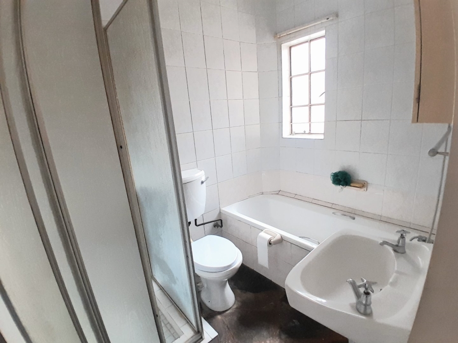 3 Bedroom Property for Sale in Noordwyk Gauteng