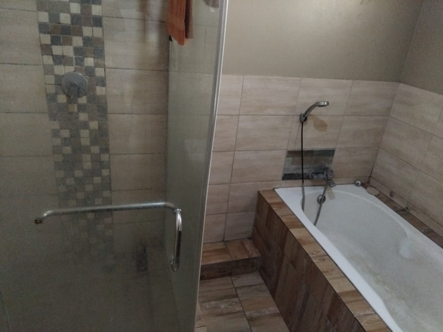 4 Bedroom Property for Sale in Muckleneuk Gauteng